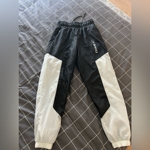 Nike Womens Therma-FIT